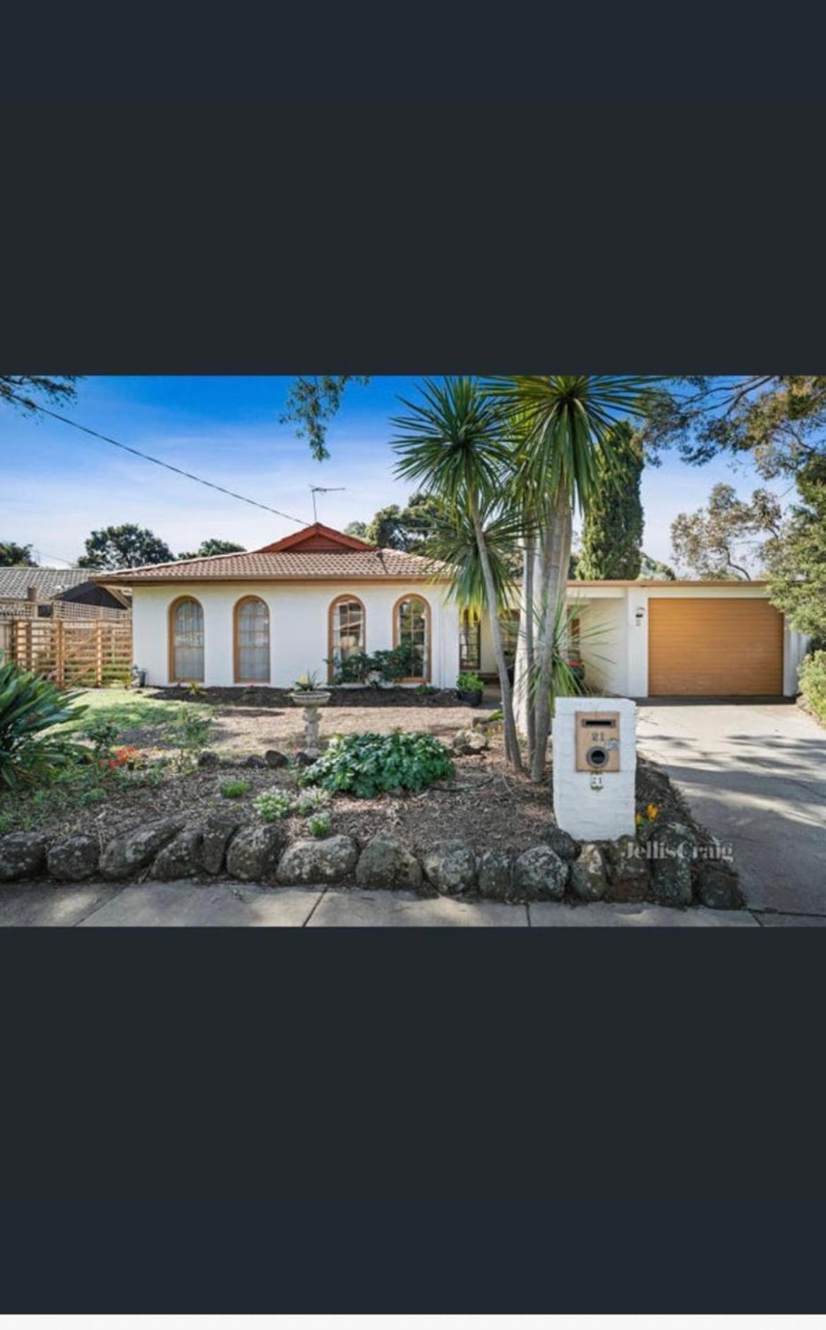 Cheerful 4-Bedroom Home With Park View Glen Waverley Exterior foto