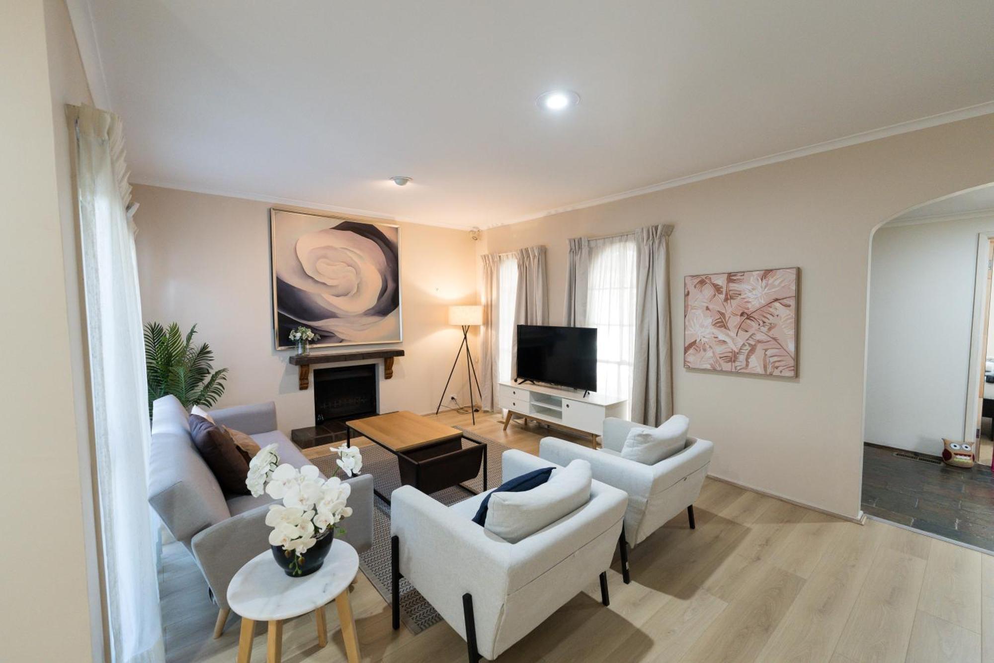 Cheerful 4-Bedroom Home With Park View Glen Waverley Exterior foto